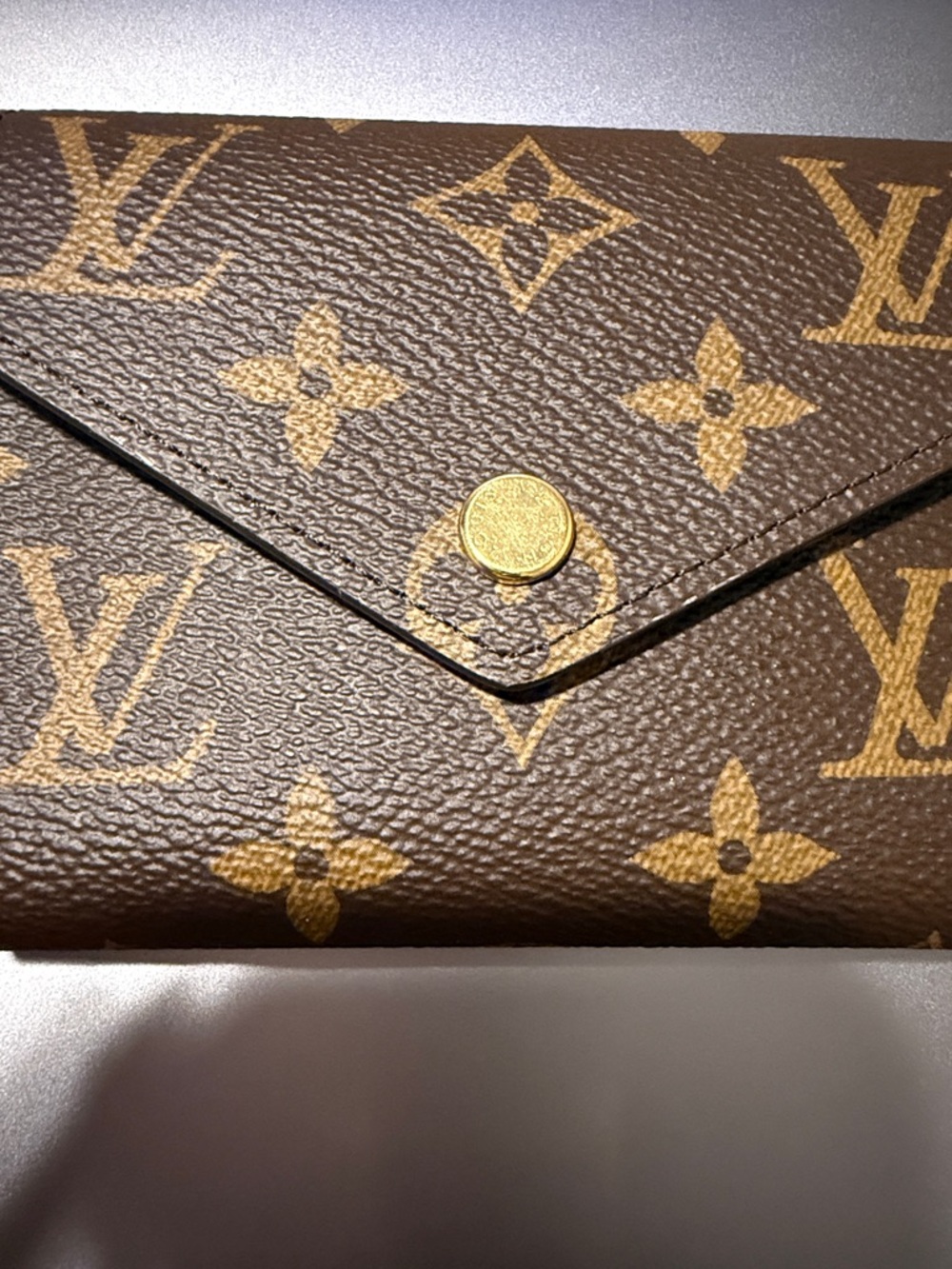 🤎Louis Vuitton Monogram Victorine Wallet🤎 - Picture 3 of 17
